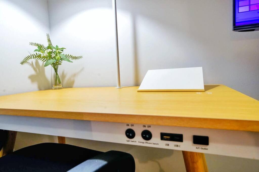 New Stylish Getaway- 5 Mil To Uptown/3 Smart Tvs! Charlotte