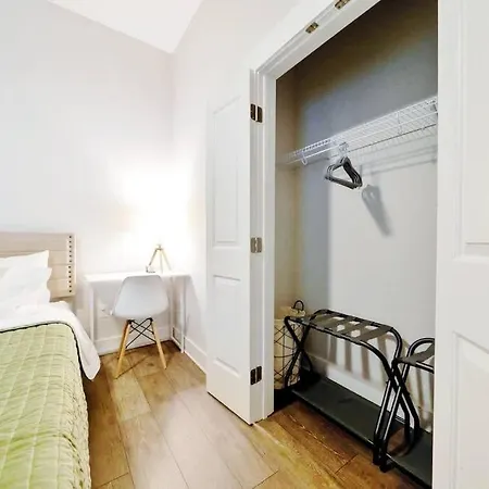 Appartamento New Stylish Getaway- 5 Mil To Uptown/3 Smart Tvs! Charlotte Esterno foto