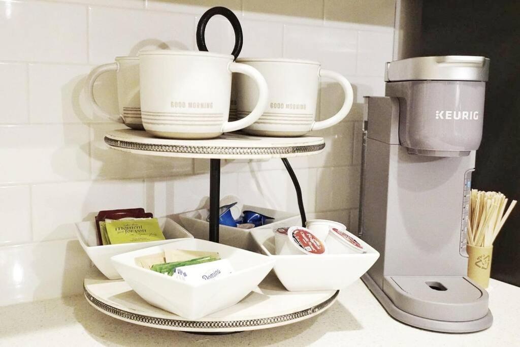 Apartment New Stylish Getaway- 5 Mil To Uptown/3 Smart Tvs! Charlotte